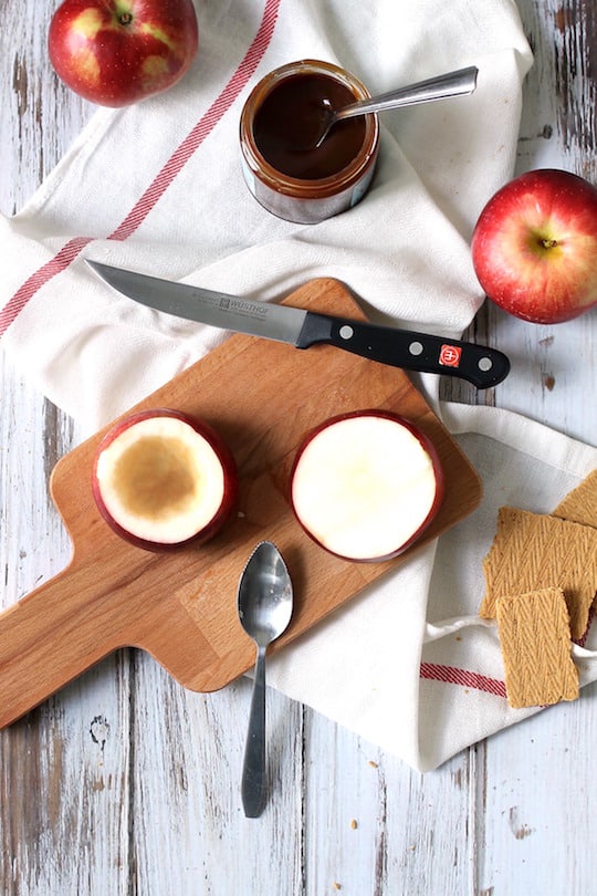 Caramel-Apple-Cheesecake-Stuffed-Baked-Apples-3