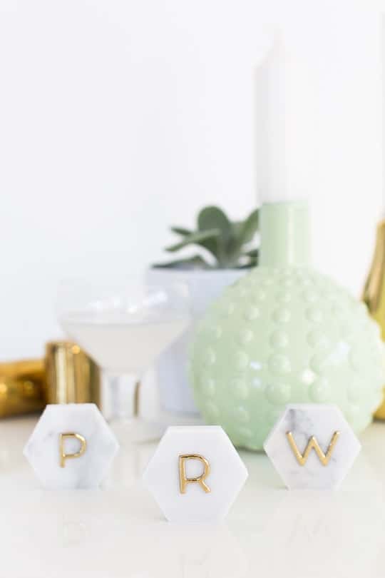 DIY carrara marble place cards - sugar and cloth