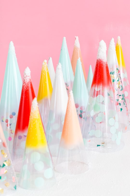 DIY Christmas trees: confetti domes - sugar & cloth