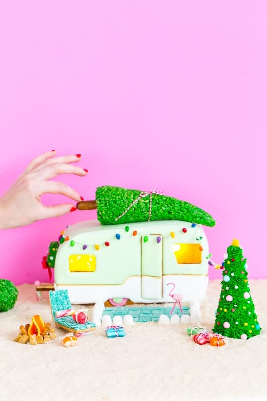 DIY retro camper gingerbread house and recipe - sugar and cloth