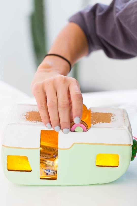 DIY retro camper gingerbread house and recipe - sugar and cloth