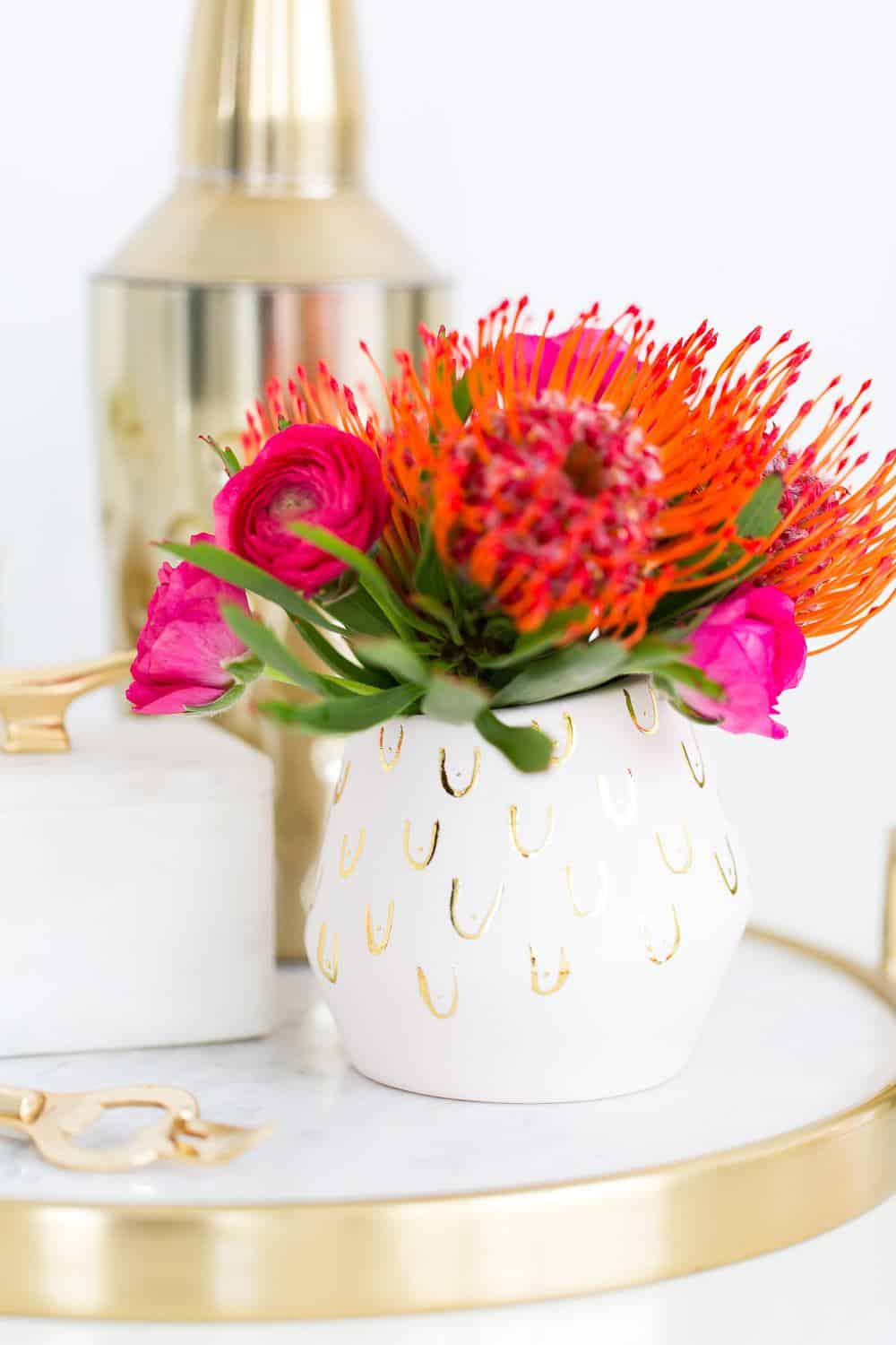 How To Make A DIY Patterned Vase