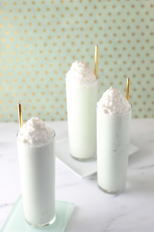 Boozy Shamrock Shakes Recipe - sugar and cloth - st patricks day - mint green drinks