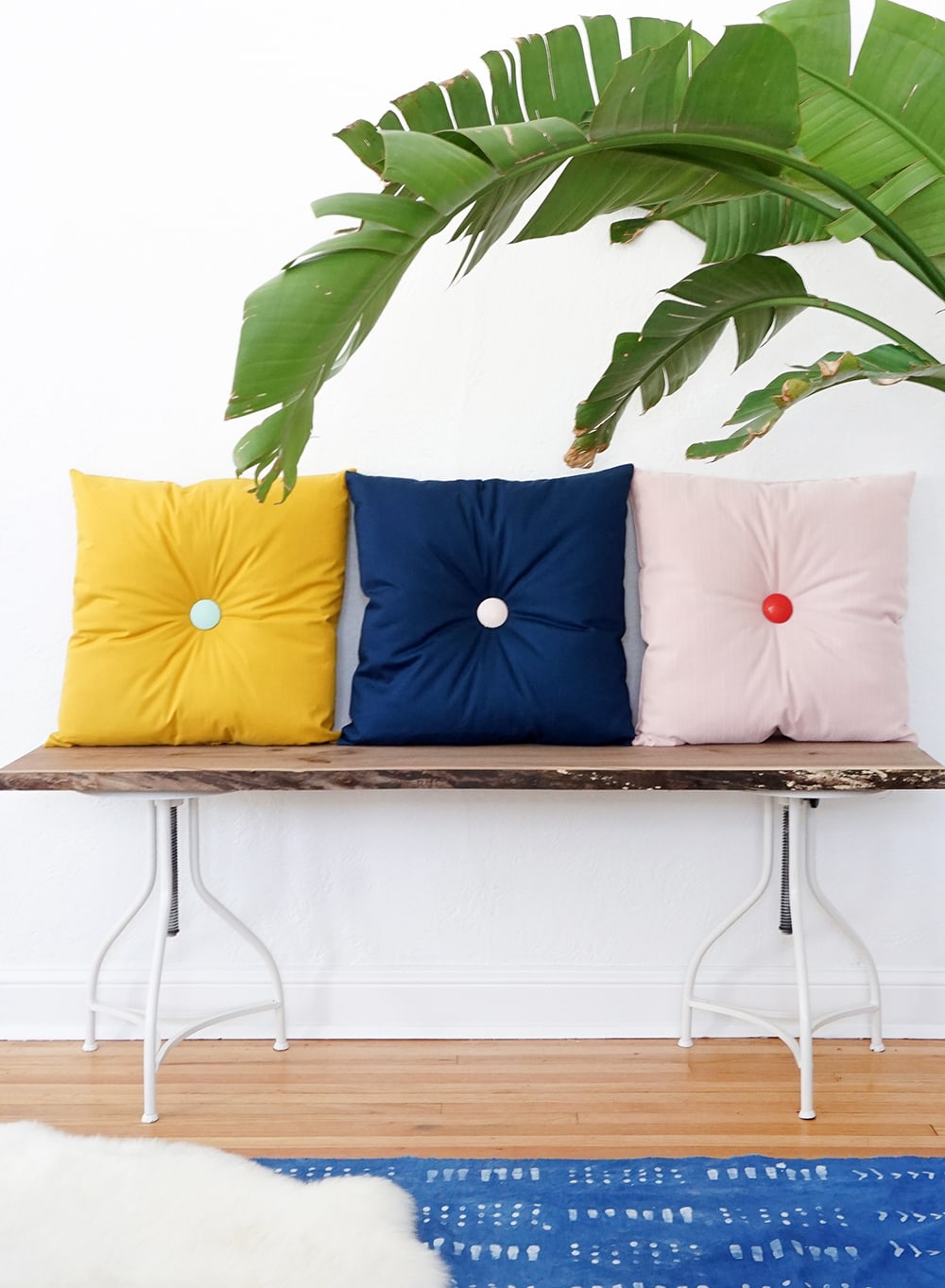 Colorful DIY tufted pillows - sugar and cloth - home decor - mid century