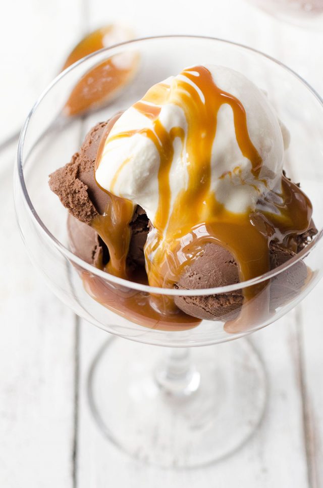 Bailey's Ice cream with whiskey caramel sauce recipe - sugar and cloth
