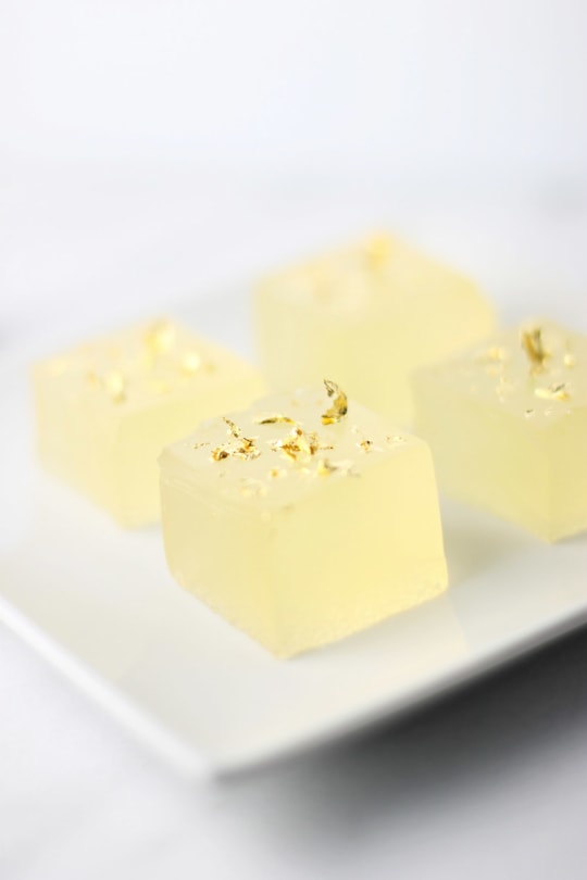 Prep for entertaining this Spring with this Champagne jello shots recipe - sugar and cloth