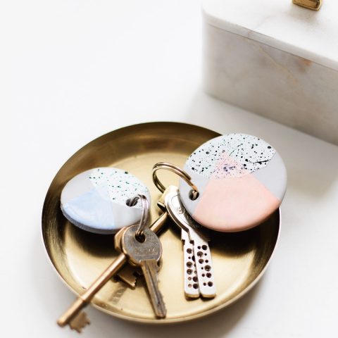 The cutest DIY speckled keychains to give your keys a colorful makeover! - sugar and cloth - houston blogger