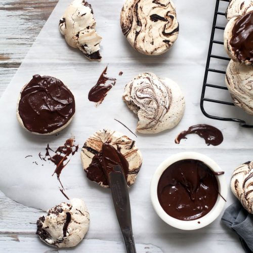 Yummy mocha swirl meringue cookies recipe for a light sweet treats for Summer! - sugar and cloth