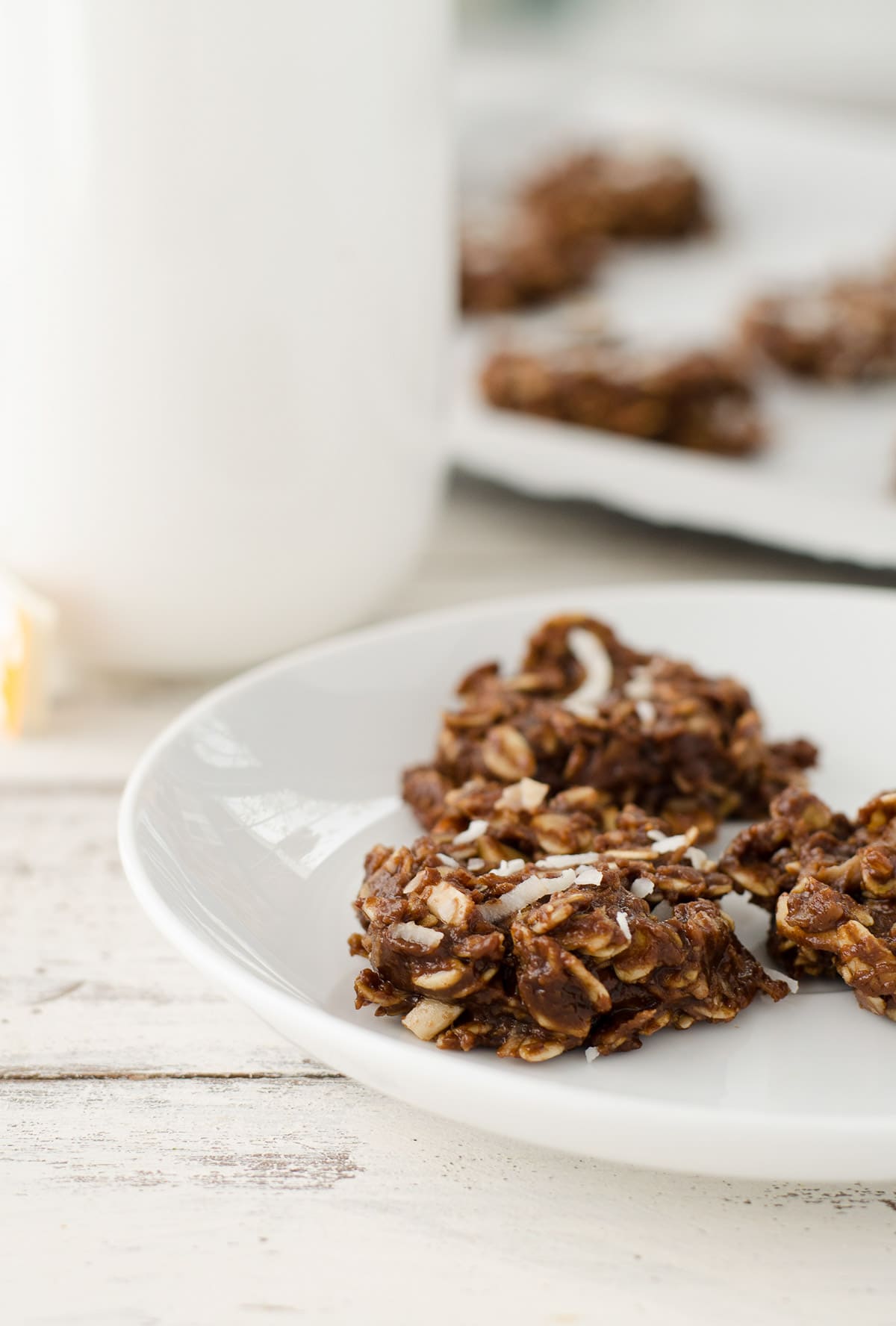 no-bake chocolate almond butter cookies that are perfect for Spring entertaining! - sugar and cloth - ashley rose - houston blogger