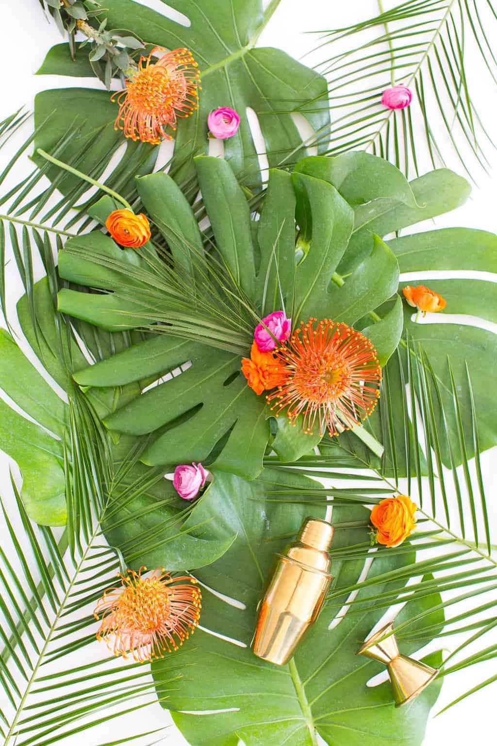 A tropical DIY floral bar cart swag for Summer entertaining! - sugar and cloth