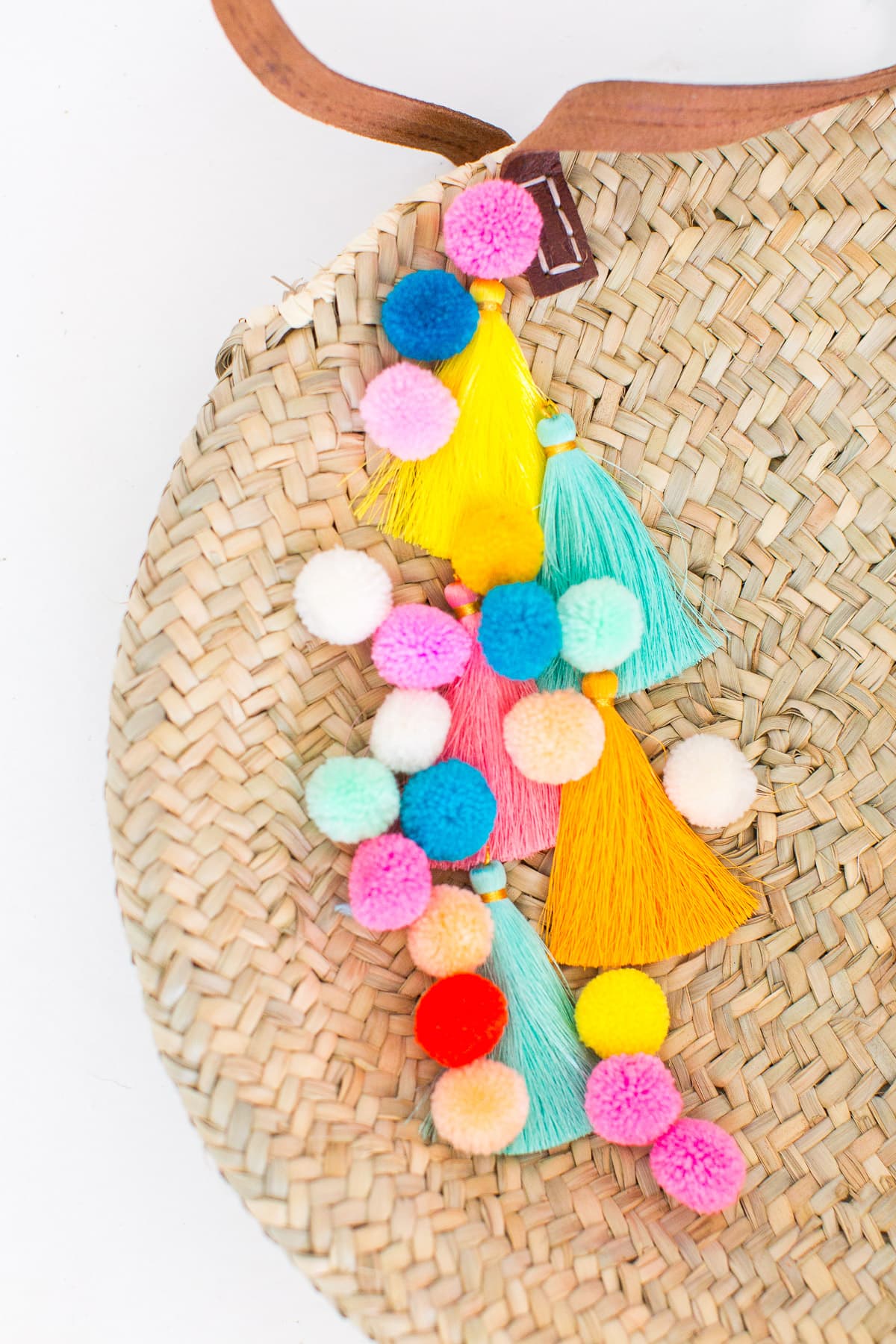 Poolside Cool: DIY Pom Pom Tassel Circle Pool Bag - Sugar & Cloth