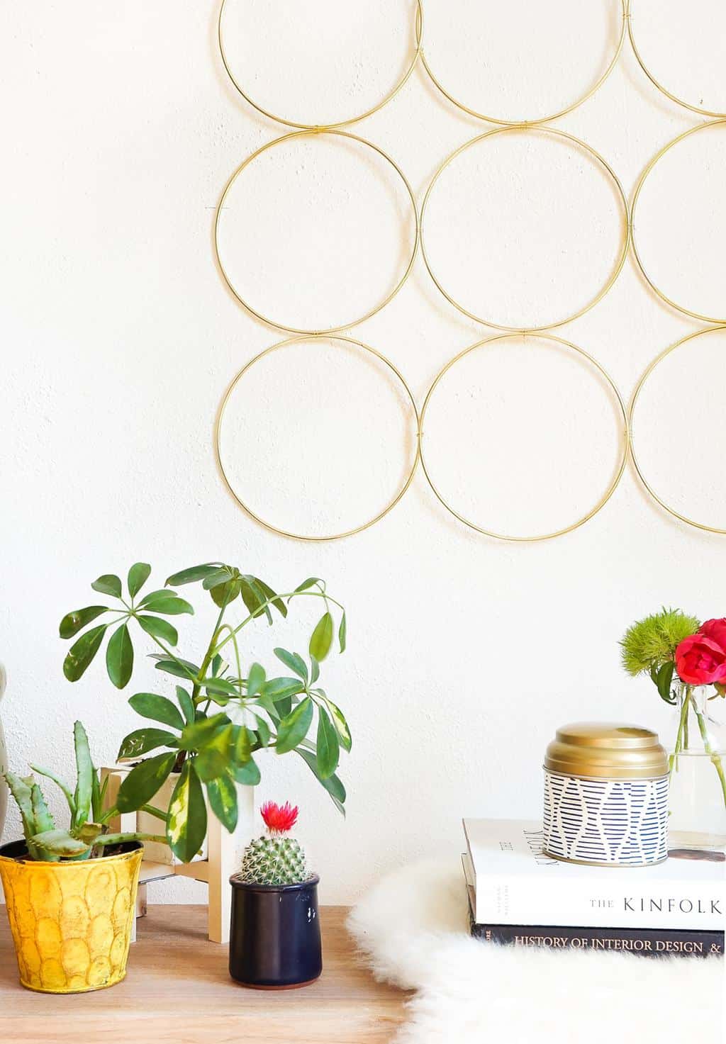 A simple and sophisticated DIY brass ring wall decor to hang at home! - sugar and cloth