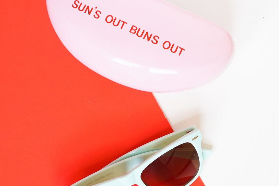 Sun's out, buns out! DIY retro sunglasses case on Sugar & Cloth!
