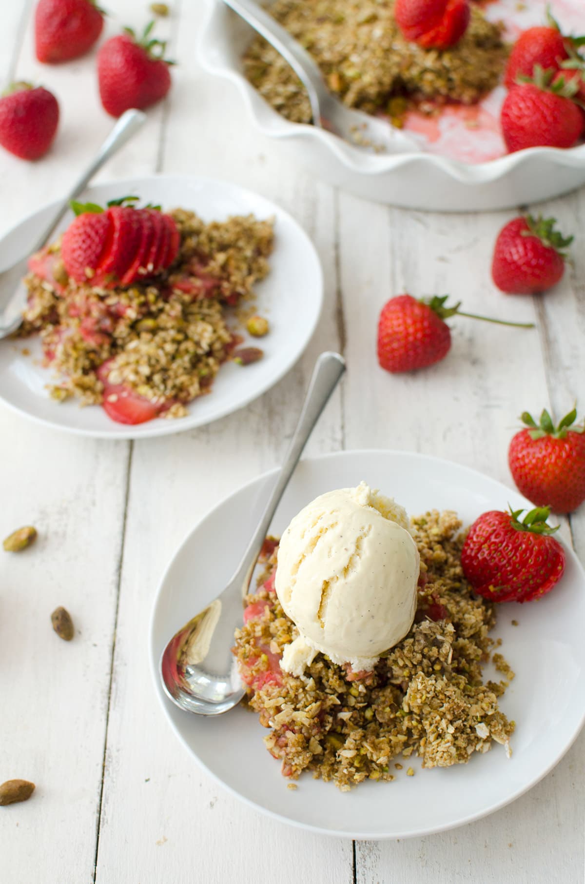 A Classic Strawberry Pistachio Crumble Recipe to add to your recipe arsenal! - sugar and cloth - food blogger