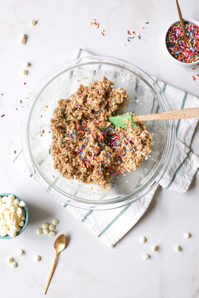 Funfetti Granola Bars - Sugar & Cloth - Recipe - Houston Blogger