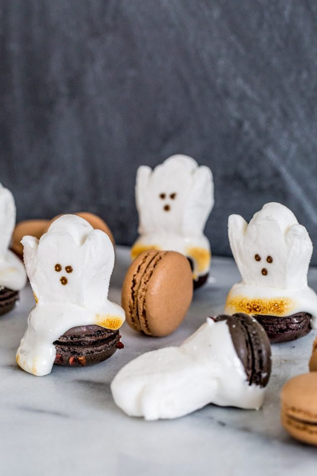 Easy Halloween Macarons Dessert - Ghost Macarons Recipe