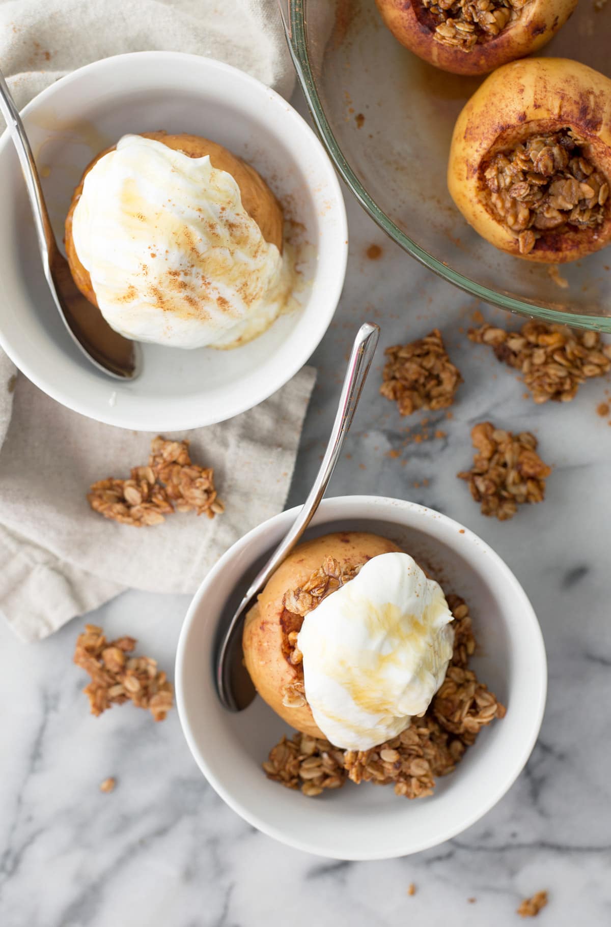 Set up a filling station! -- Healthy Easy Baked Apple Recipe with Spiced Granola and Yogurt - Sugar & Cloth - Houston Blogger - Fall - Recipe