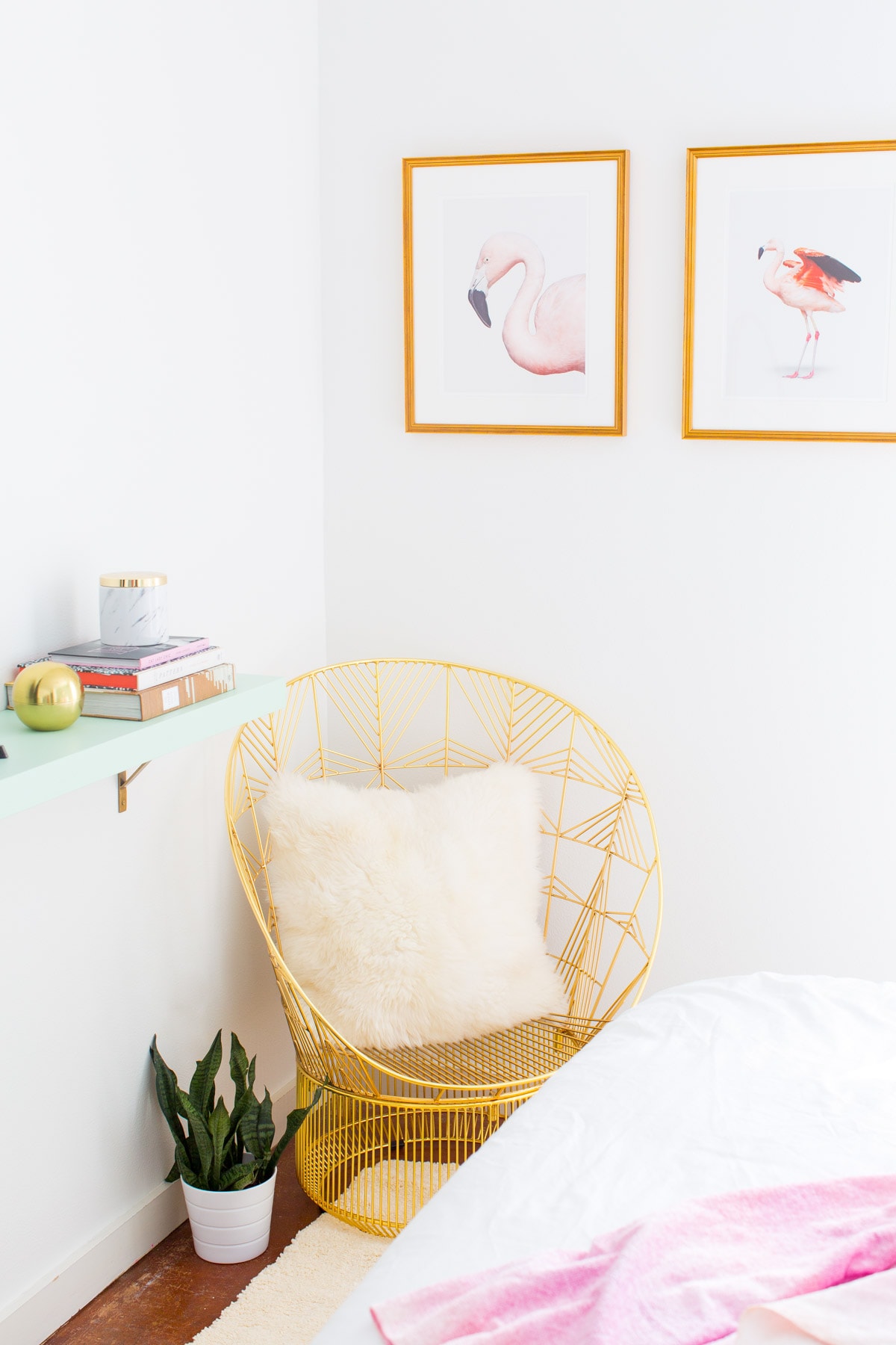 Sharing our guest room before & after weekend makeover that we squeezed in before the holidays! - sugar and cloth