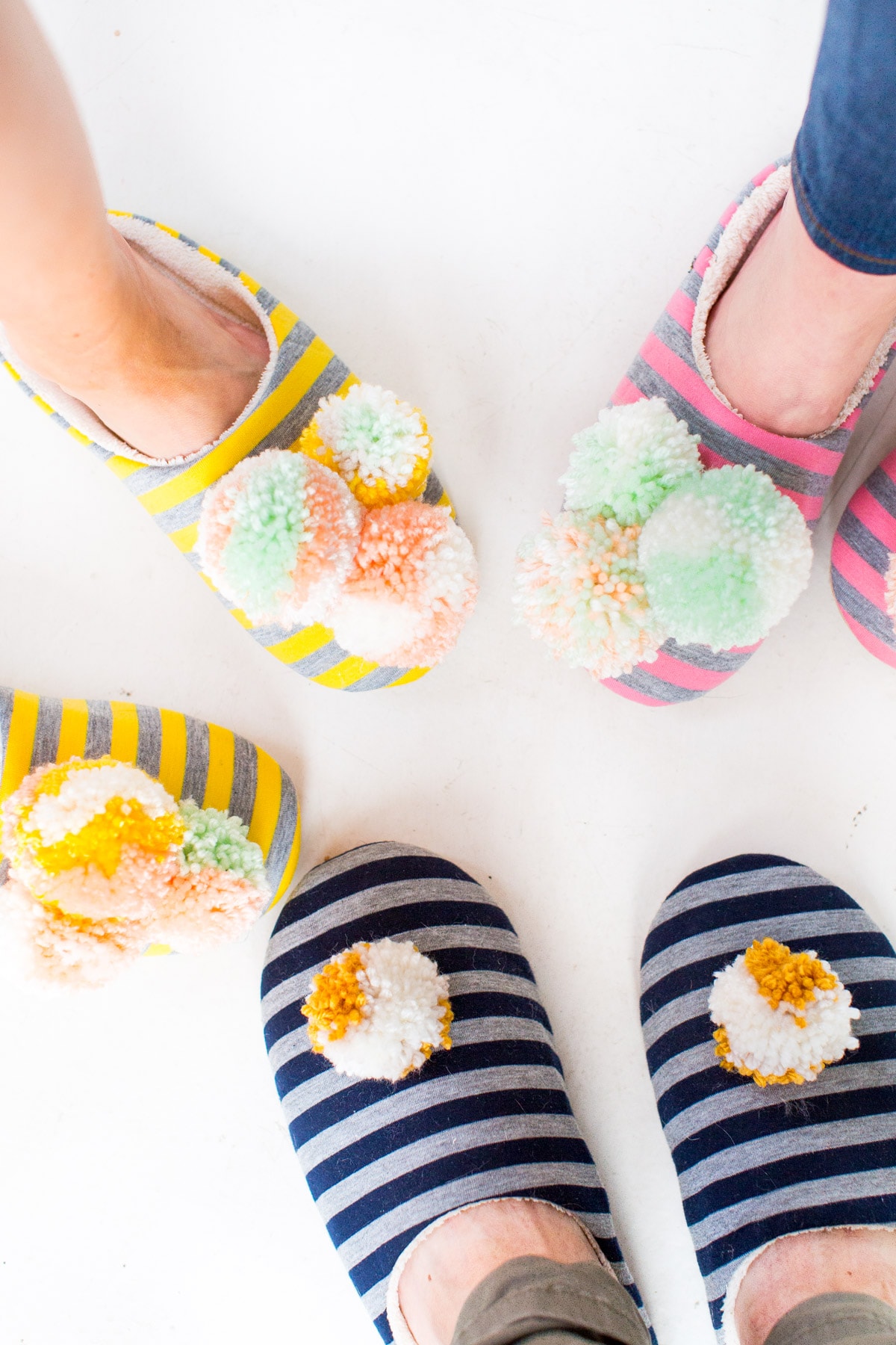 diy-pom-pom-slippers-9