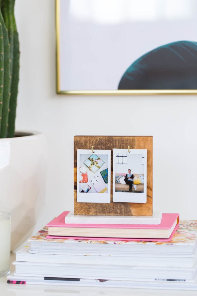 gift ideas - photo of a DIY Flip Photo Album for your Desktop