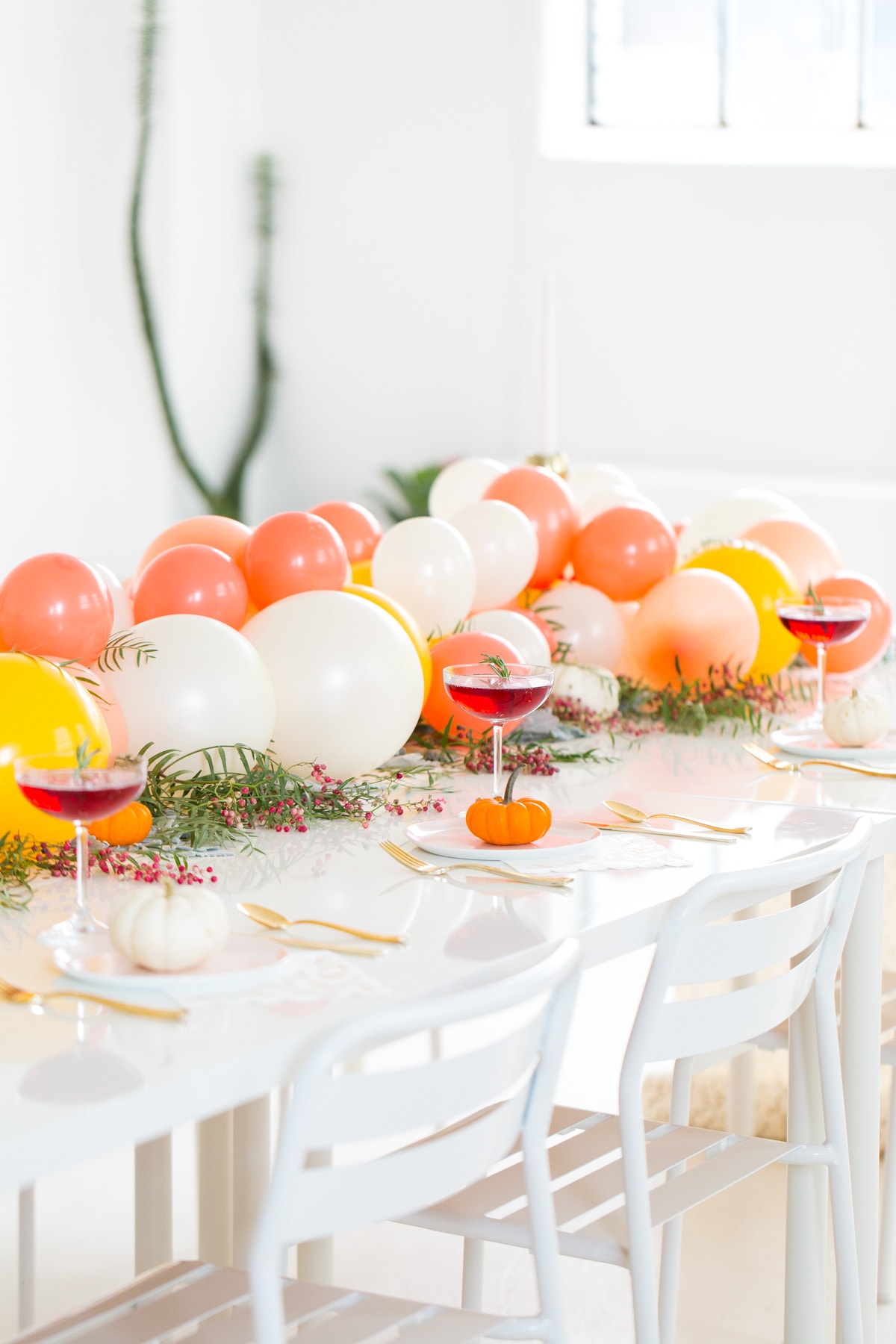 12 Instagram Worthy Friendsgiving Table Setting Ideas