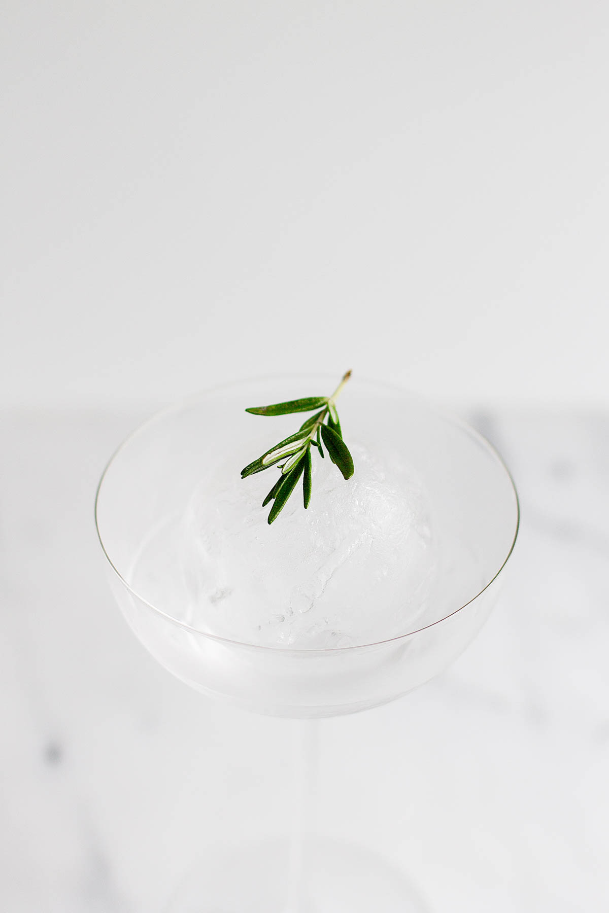 Cocktail Ice Sphere recipe by Sugar & Cloth, an award winning DIY blog.