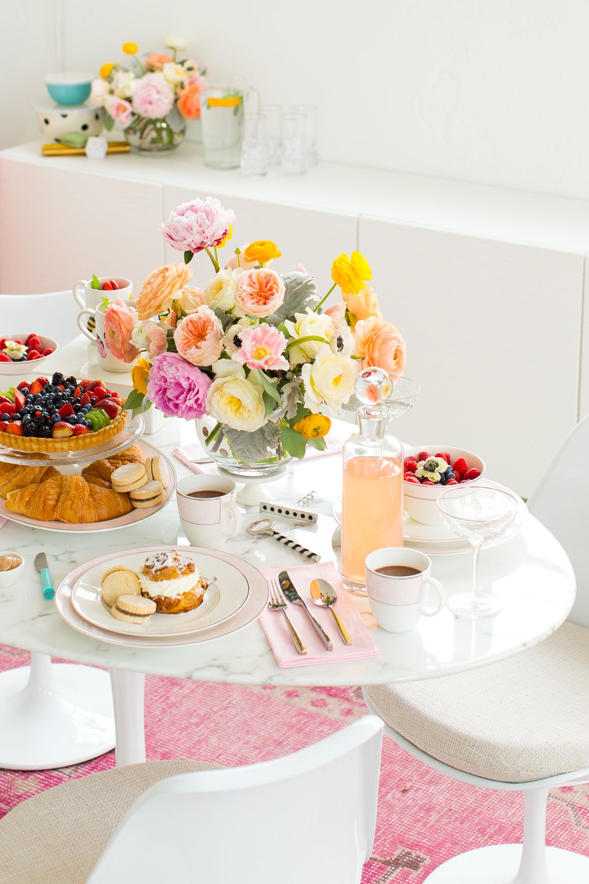 A Sweets and Sips Modern Bridal Brunch with Kate Spade and Williams-Sonoma by top Houston lifestyle blogger, Ashley Rose of Sugar & Cloth