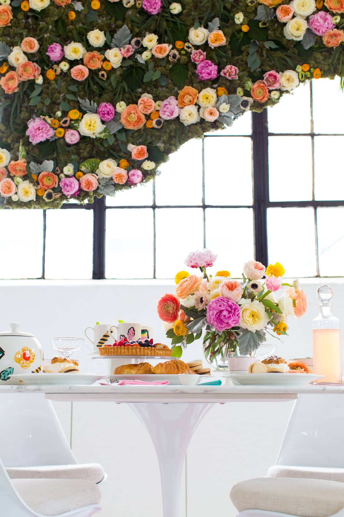 DIY Hanging Flower Wall Installation by Top Houston Lifestyle Blogger Ashley Rose of Sugar & Cloth | #diy #flowerwall #wallhanging #flower #floral #diydecor #backdrop 