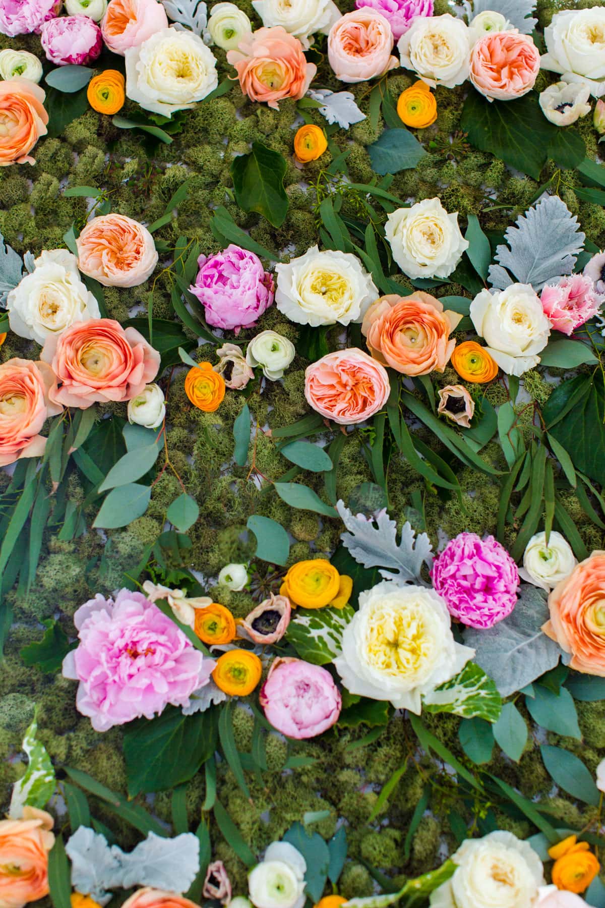 DIY Hanging Flower Wall Installation by Top Houston Lifestyle Blogger Ashley Rose of Sugar & Cloth | #diy #flowerwall #wallhanging #flower #floral #diydecor #backdrop 