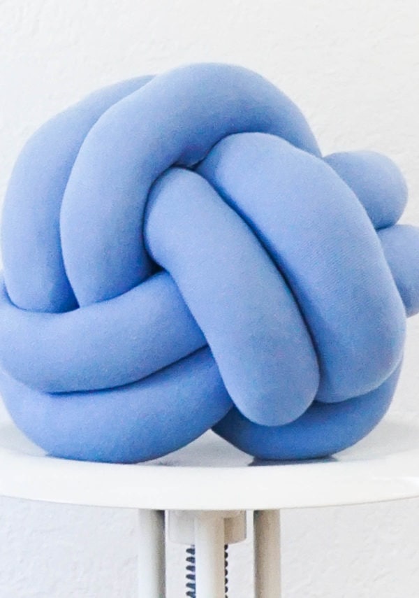 How To Make A DIY Knot Pillow Instructions Sugar & Cloth