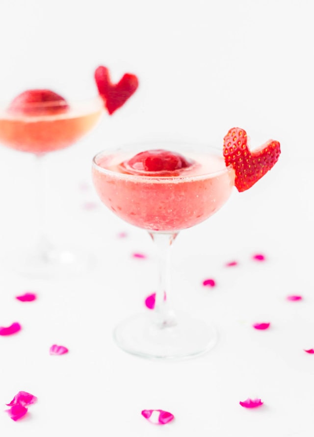Strawberry and Rose Sorbet Champagne by Sugar & Cloth, an award wining DIY, home decor, and recipes blog.