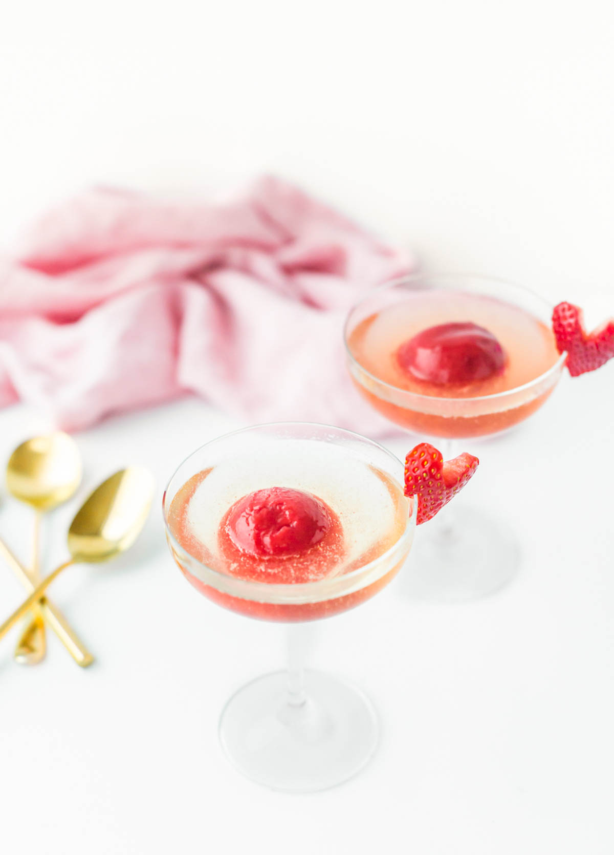 Strawberry and Rose Sorbet Champagne by Sugar & Cloth, an award wining DIY, home decor, and recipes blog.