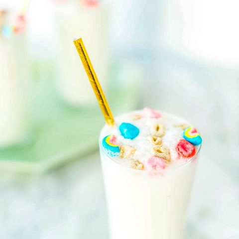 Boozy Cereal Milk Egg Cream by Sugar & Cloth, an award winning DIY, home decor, and recipes blog.