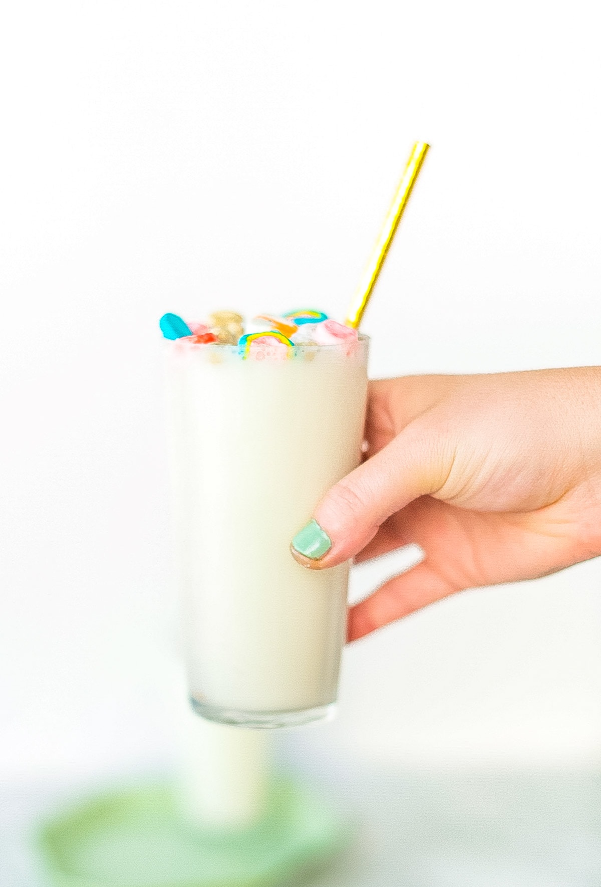 Boozy Cereal Milk Egg Cream by Sugar & Cloth, an award winning DIY, home decor, and recipes blog.