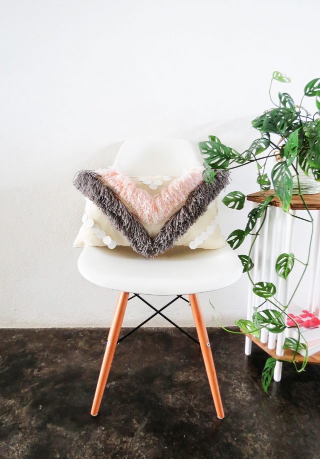 fringe pillow - DIY Woven Yarn Fringe Throw Pillow by Ashley Rose of Sugar & Cloth, a top lifestyle blog in Houston, Texas