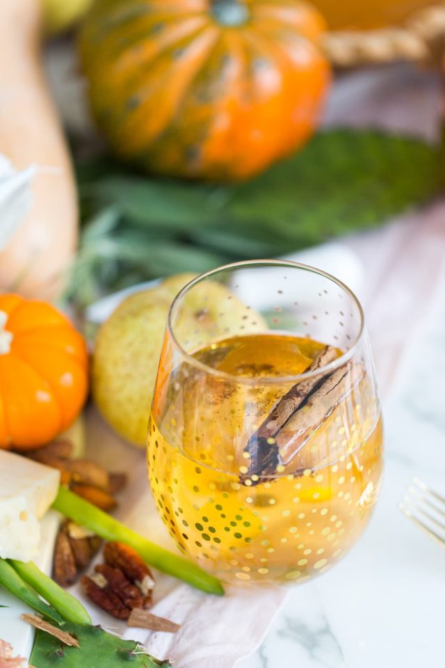 Sparkling Pumpkin Cider Recipe & Thanksgiving Table Decor Idea