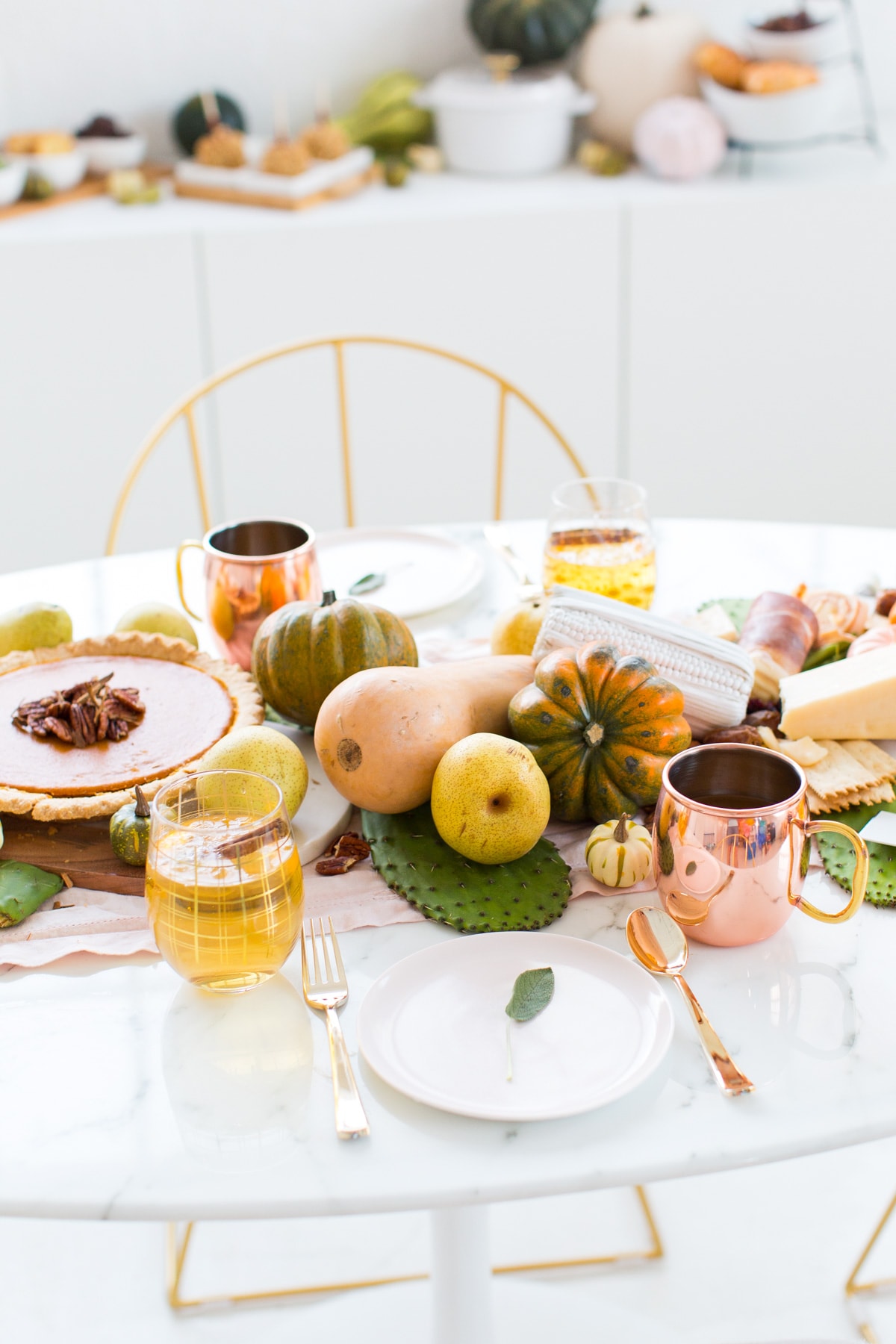 Friendsgiving Table Setting Idea + Sparkling Pumpkin Cider Recipe by top Houston Lifestyle blogger Ashley Rose of Sugar and Cloth