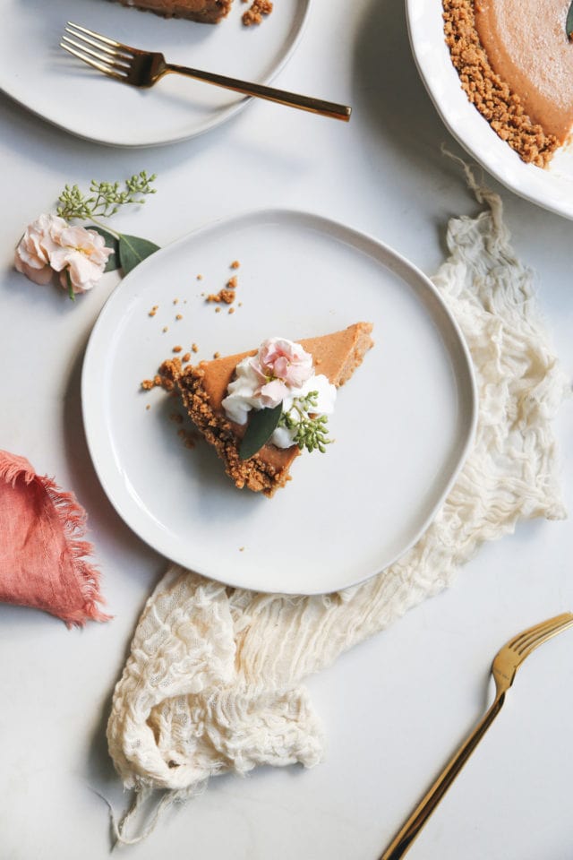 No Bake Gingersnap Pumpkin Pie by top Houston lifestyle blogger Ashley Rose of Sugar & Cloth