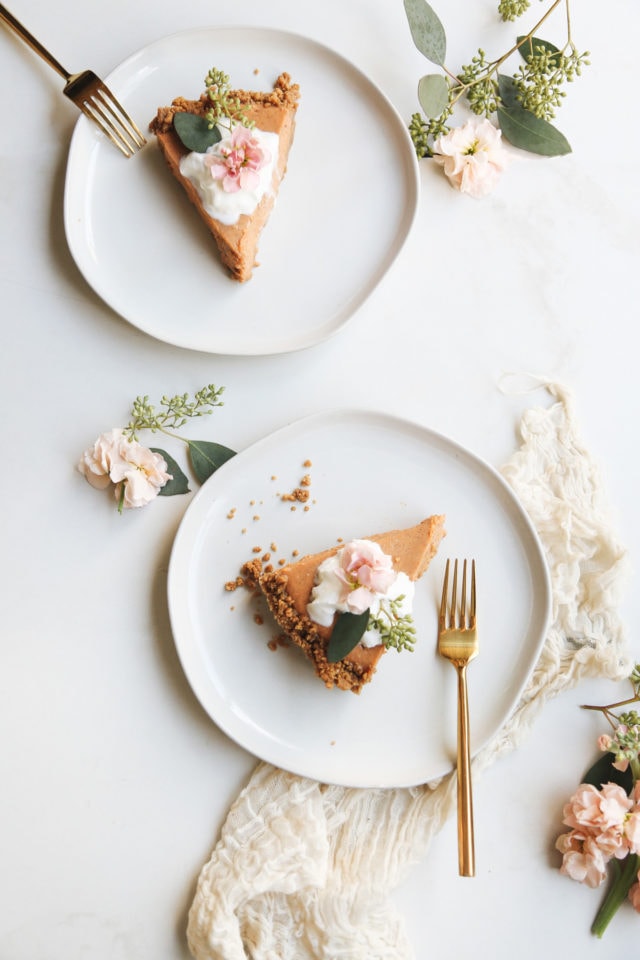 No Bake Gingersnap Pumpkin Pie by top Houston lifestyle blogger Ashley Rose of Sugar & Cloth