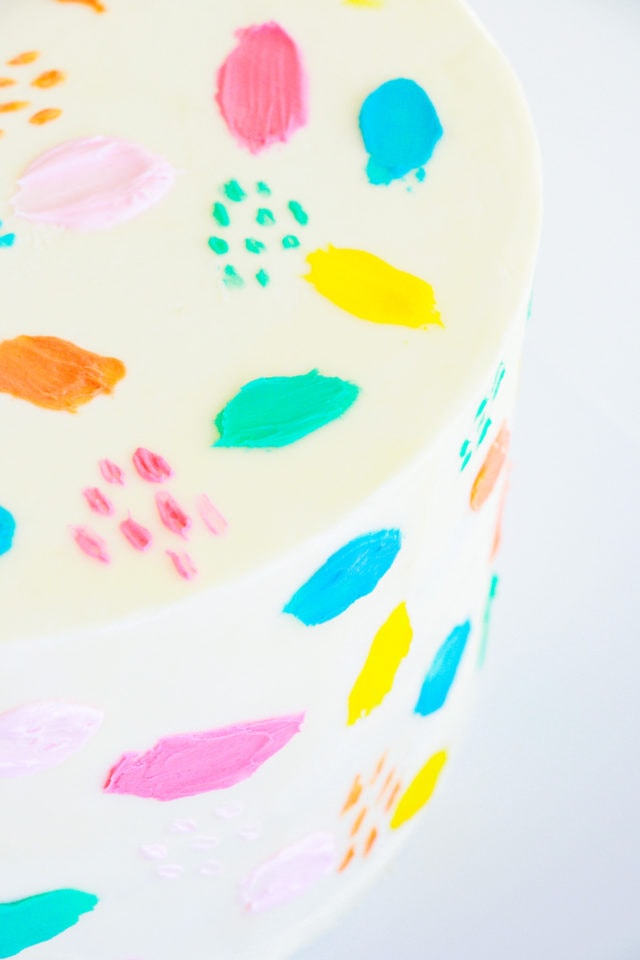 DIY Balloon Garland Cake Topper & Frosting Painting Tips by top Houston lifestyle Blogger Ashley Rose of Sugar & Cloth - DIY DECOR #DIY #decor #balloon #balloongarland #party #celebrate #birthday #garland #diydecor #frosting 