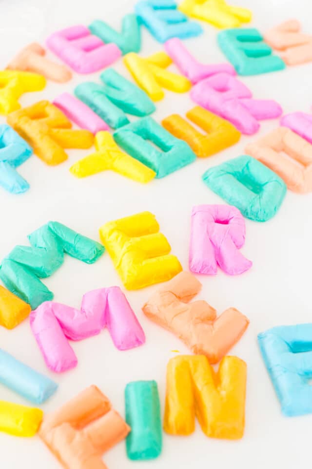DIY Faux Balloon Garland