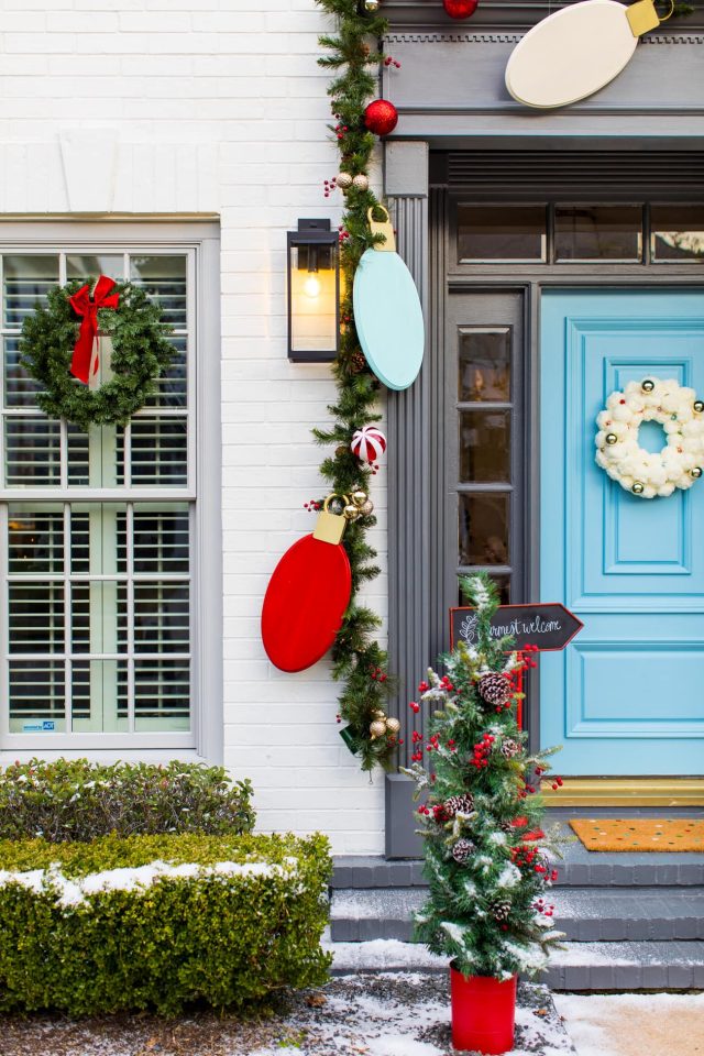 the cutest! Jumbo Lights Outdoor DIY Christmas Decorations! by top Houston lifestyle blogger Ashley Rose of Sugar & Cloth #DIY #howto #christmas #holidays #decorations #decor #home #frontdoor #entrance