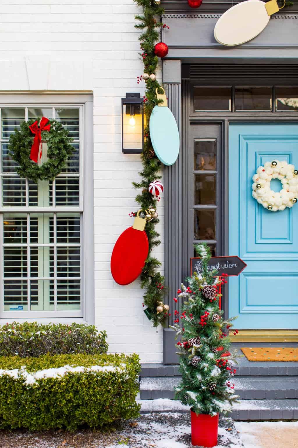 Awesome Christmas Decorations Outside Door Photos