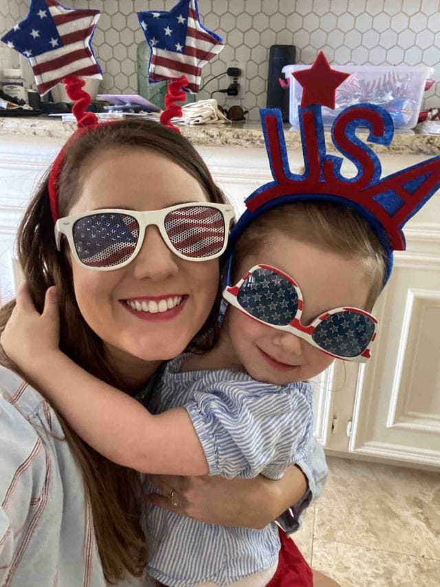 photo of ashley and gwen in 4th of july outfits