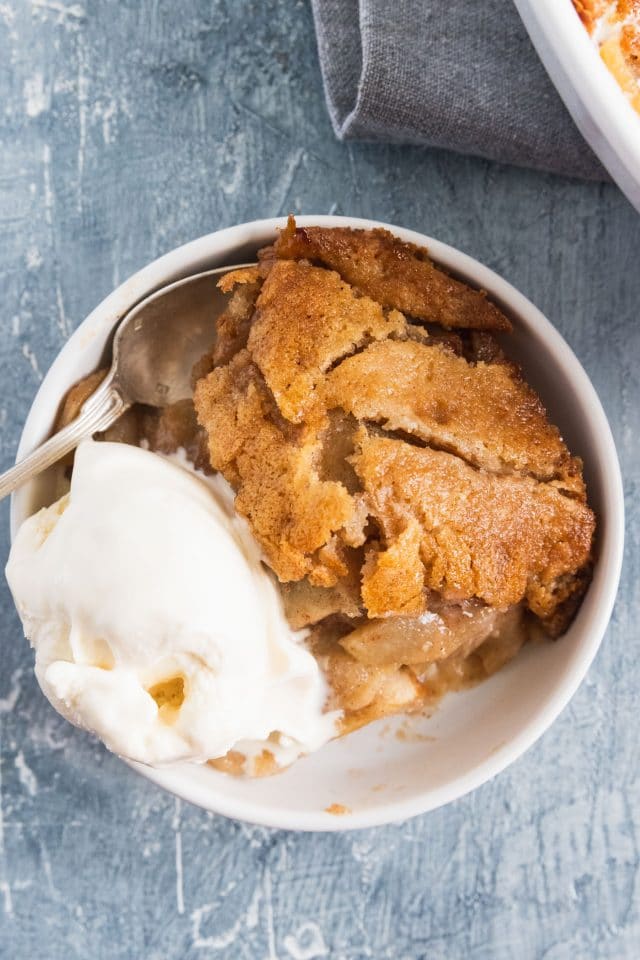 photo of the best apple cobbler recipe by top Houston lifestyle blogger Ashley Rose of Sugar & Cloth