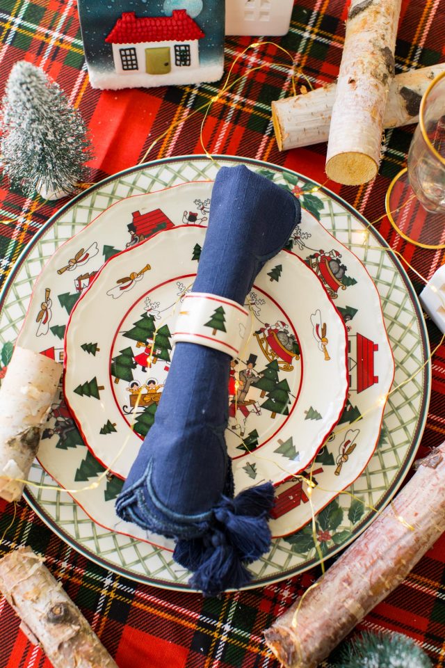 Christmas aesthetic - photo of a traditional Christmas plate setting by Ashley Rose of Sugar & Cloth