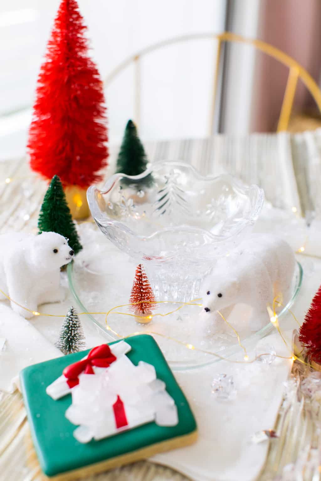 Winter Wonderland - a North Pole inspired entertaining decor by Ashley Rose of Sugar & Cloth