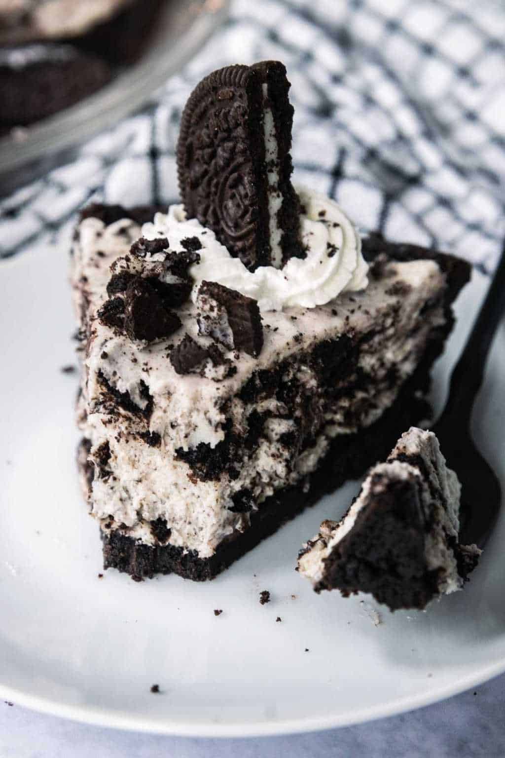 No Bake Cookies & Cream Oreo Pie Recipe — Sugar & Cloth