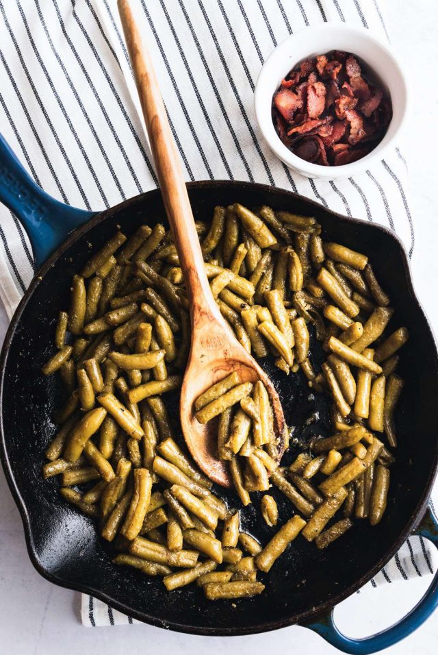 easy green bean recipe - perfectly cooked green beans top view