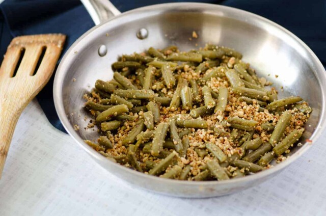 Pan Seared Canned Green Beans with Cashews & Garlic